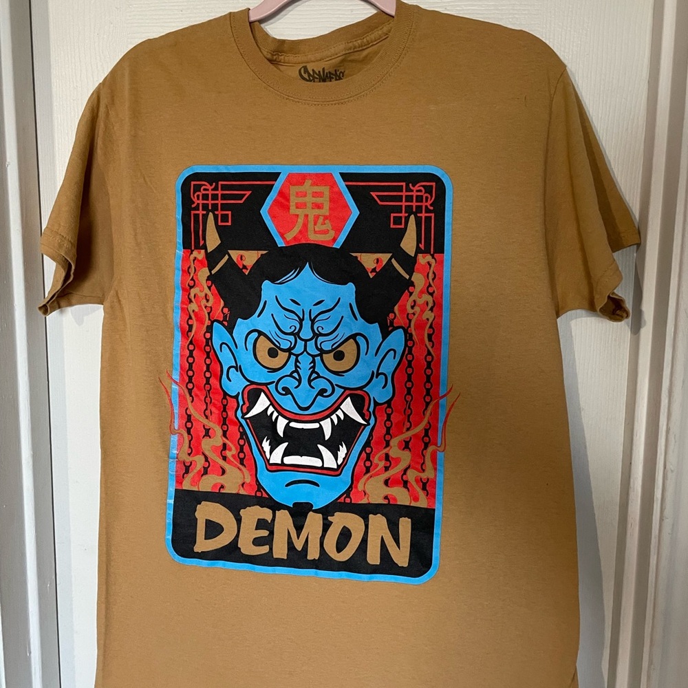 Spencer’s Demon T-Shirt. Size medium. In like new condition. No tears or stains.